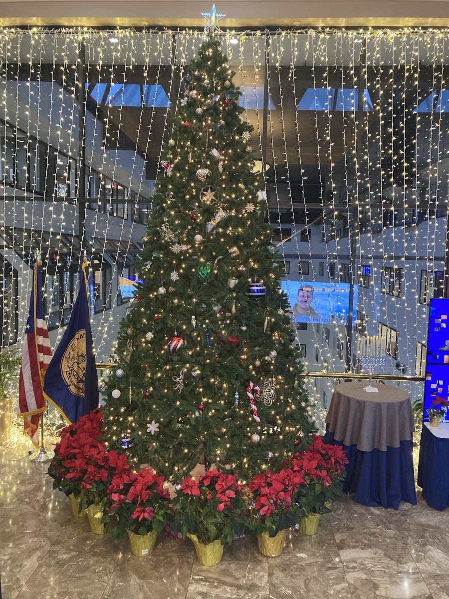 gotschallm's tweet photo. Festive #holiday party tonight at the #NationalPressClub in #WashingtonDC! #Christmas https://t.co/kQw25xeUny