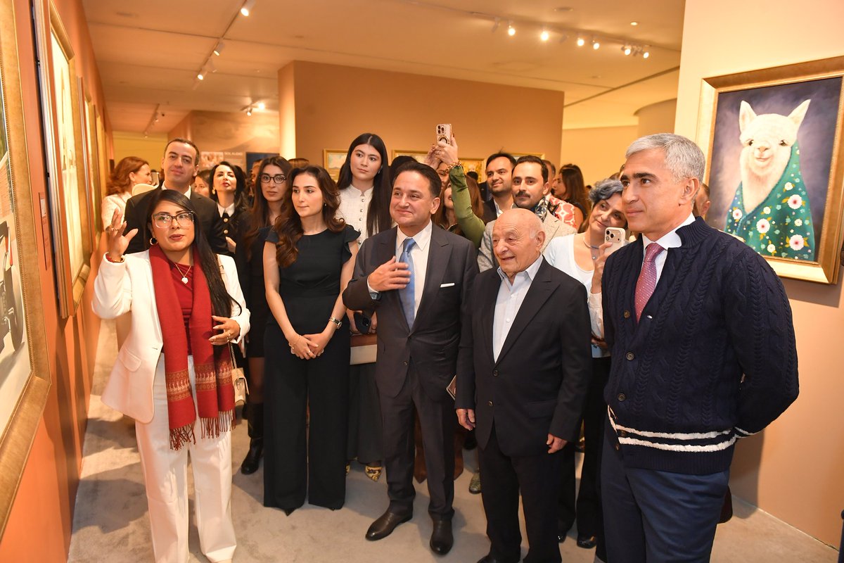 Heydar Aliyev Center tweet media