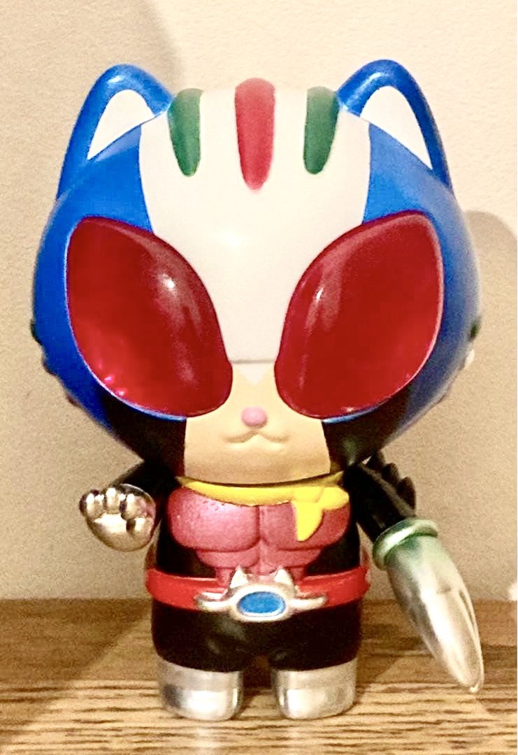 こんなのも出てます欲しい AKU TOY CATMAN RIDER ソフビ ライダーマン風