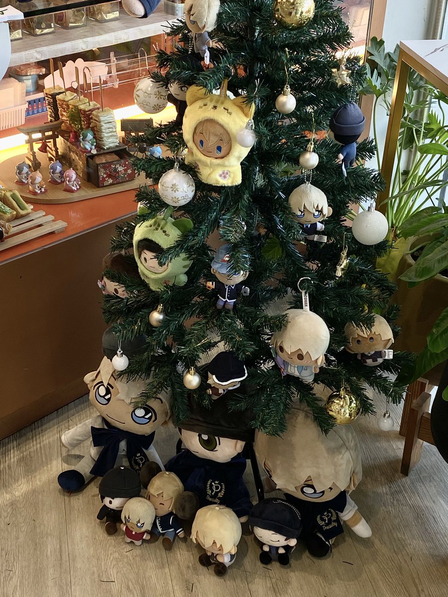 red party with akam café ☕️ tweet media