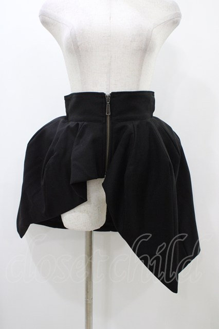 alice auaa / ハードチュール立体スカート 33,000円(税込) alice auaa