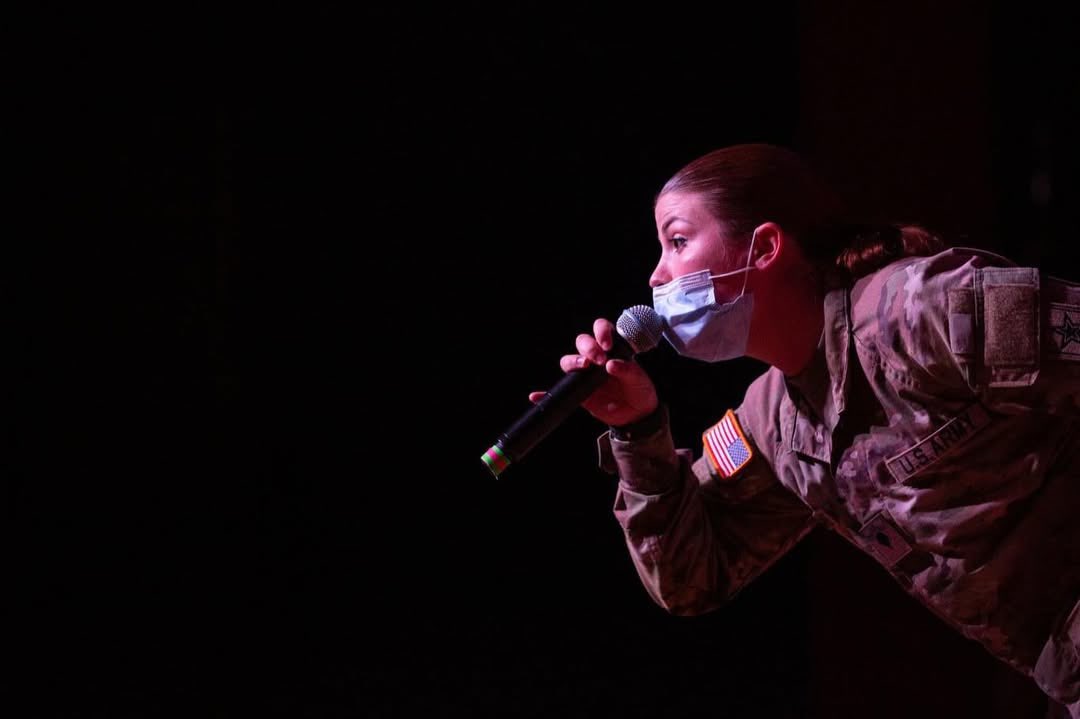 salinabelle44's tweet image. The masked singer #42r #9v #army #armyvocalist #armystrong #womeninthearmy #singer