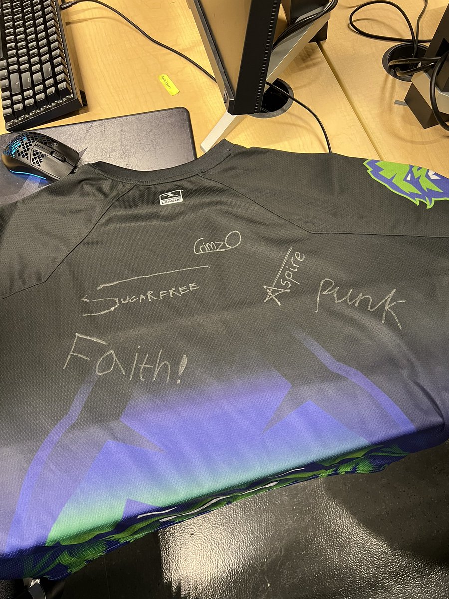 you guys won’t believe what i just pulled from white elephant