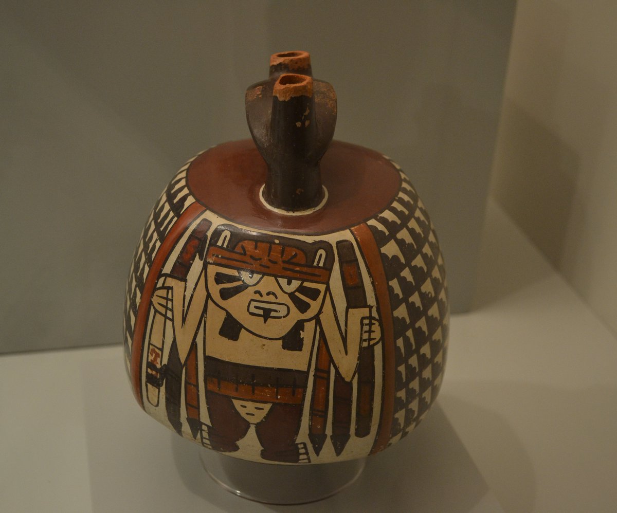 マライカの図鑑 【ペルーの陶器】 ペルーは陶器の名産地。左は