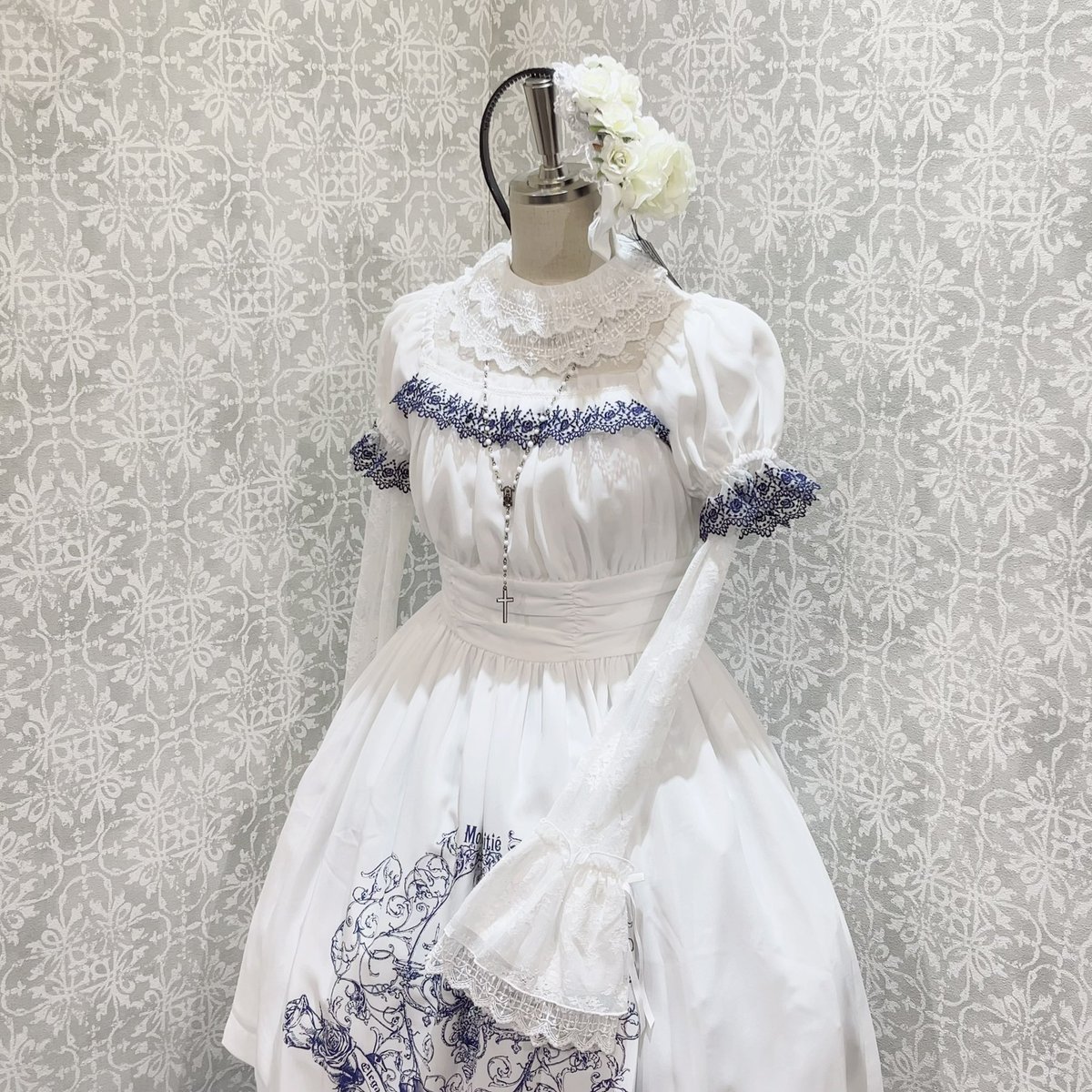 Moi-meme-Moitie レースカットソー 💙Moi-meme-Moitie💙 本日18:00〜販売開始 ・クロスアーチフレア