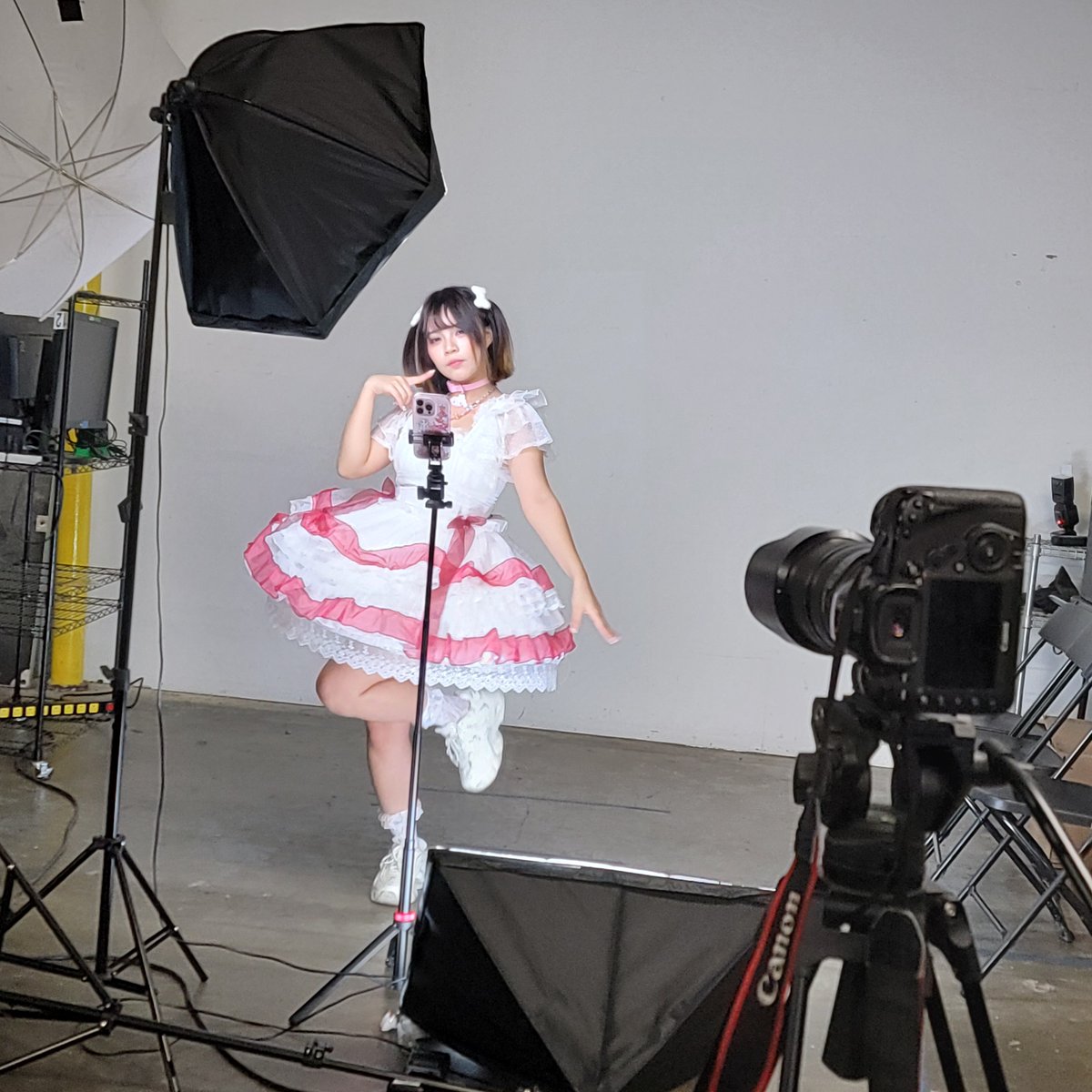 Photoshoot time!! I'm so excited 💓💓- Lily