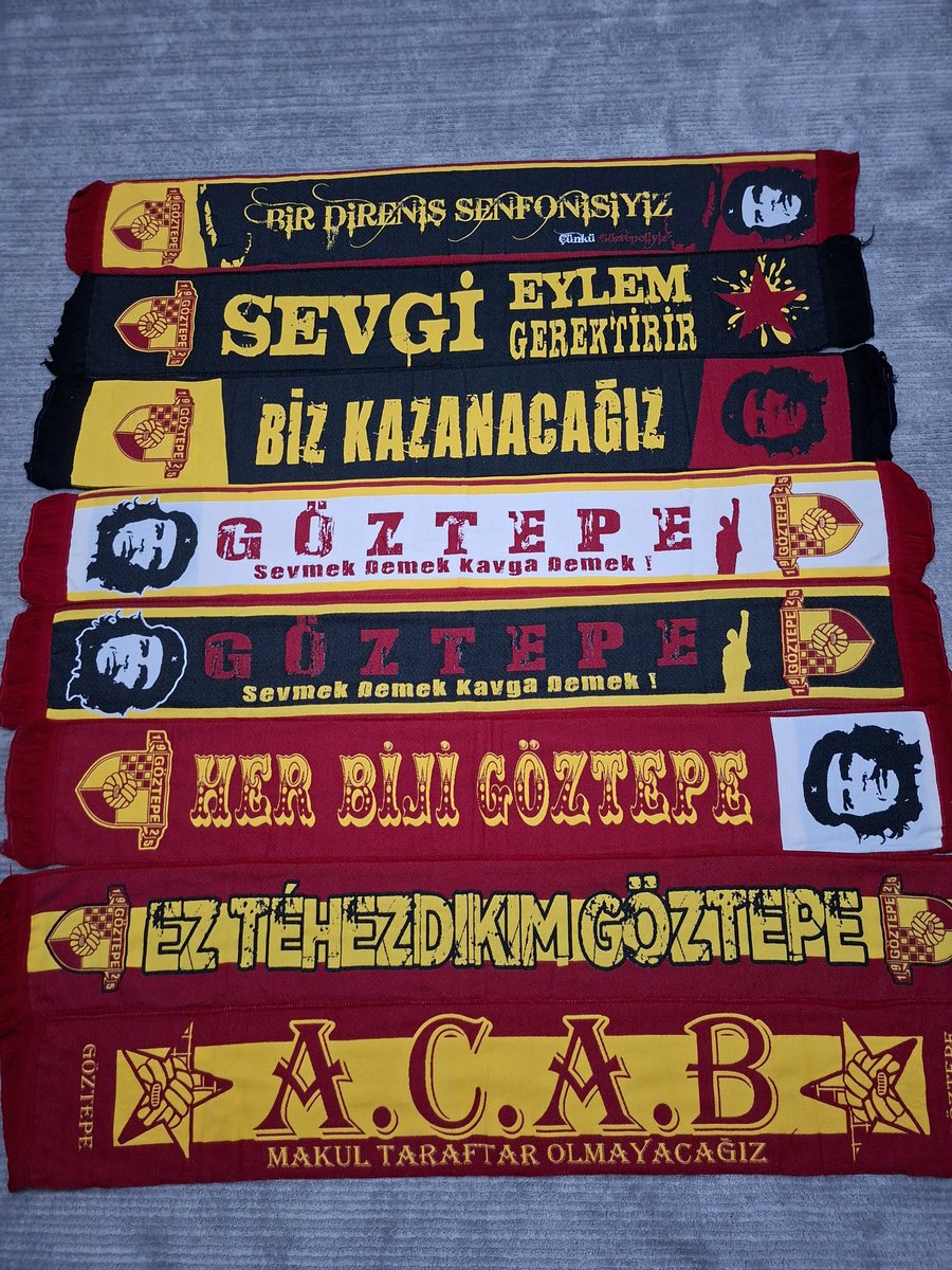 ismlkrc1925's tweet photo. Koleksiyonluk Göztepe atkıları Satılıktır 
Dokuma atkilardir
Adet 200 tl özelden iletişime geçebilirsiniz..
#atkı #koleksiyon #göztepe #İzmir #kargo #1925 https://t.co/gfFq4DhgNC