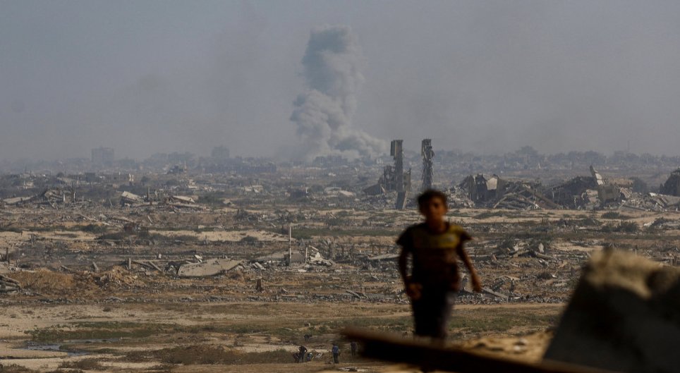 الاحتلال الإسرائيلي يشن سلسلة غارات جنوب قطاع غزة 