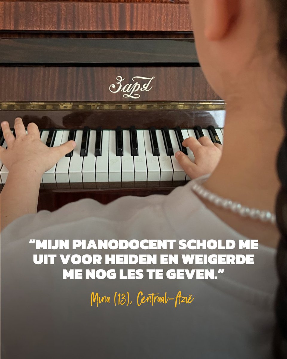 Mina* haar pianodocent noemde haar “heiden” en weigerde haar nog les te geven. Ze zei: "Geen van de docenten kan je helpen, en ook je God niet. Je zal nooit piano kunnen spelen!"

👉 Lees meer over vervolgde kinderen op onze website.

*Schuilnaam