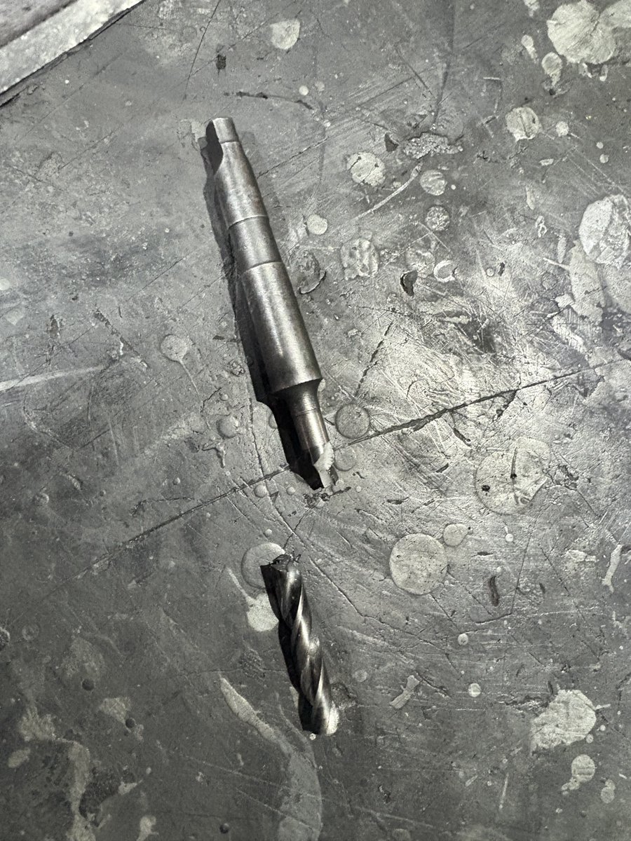 ★カイです★ カインズ ホースが留められるタライ 36L ダークグレー | 農業用作業