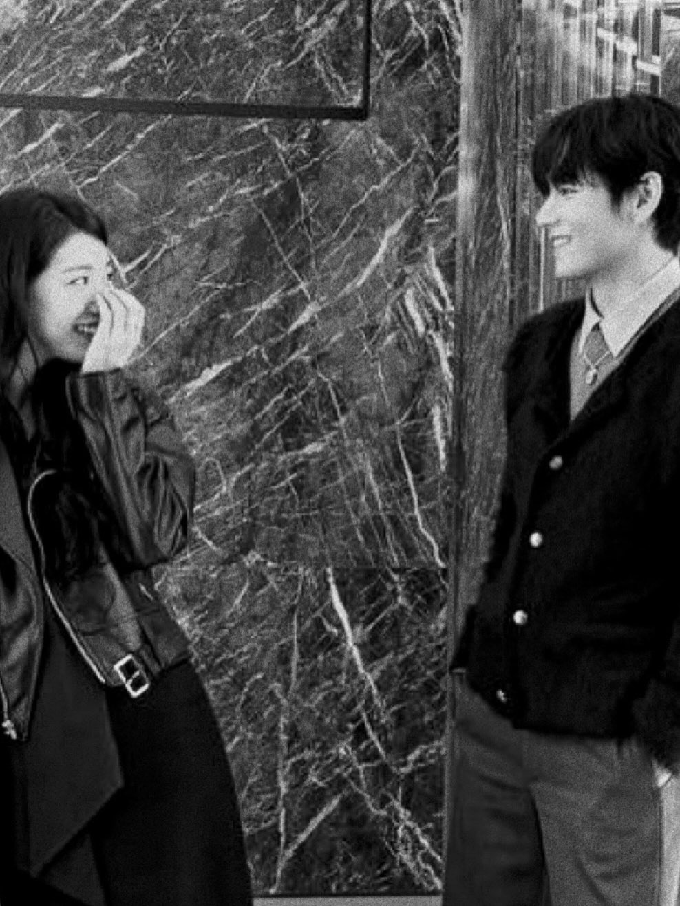 [잡담] 셀린느 수지 뷔 투샷 | 인스티즈