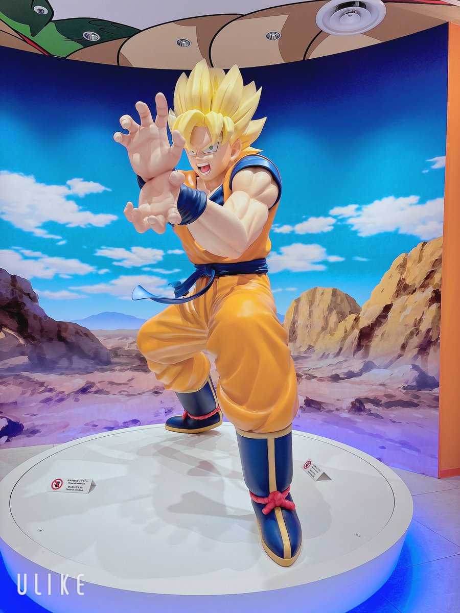 東京駅にドラゴンボールストアができてたの初めて知った‼️