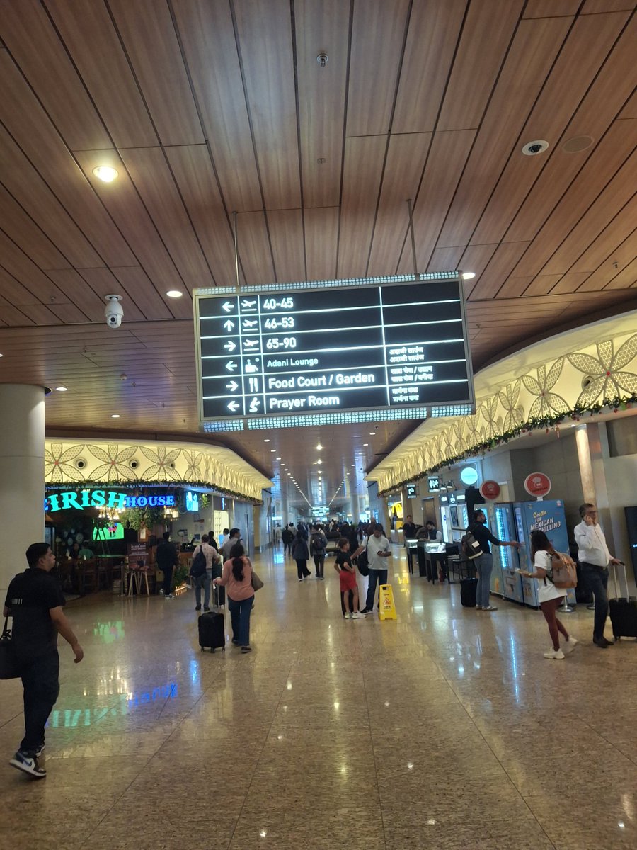 vikram_srao's tweet photo. @CSMIA_Official  Why the prayer sign shown as someone kneeling on knees at #Mumbaiairport? Is this the only &amp; universal way of praying ?? Is this the global aviation standard templet or  an attempt to subtly promote one faith bias? @JM_Scindia @DGCAIndia https://t.co/SInZuaQlI9