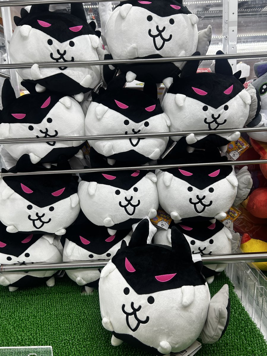 にゃんこ大戦争BIGぬいぐるみ（暗黒ネコ）がプライズで登場！ 暗黒