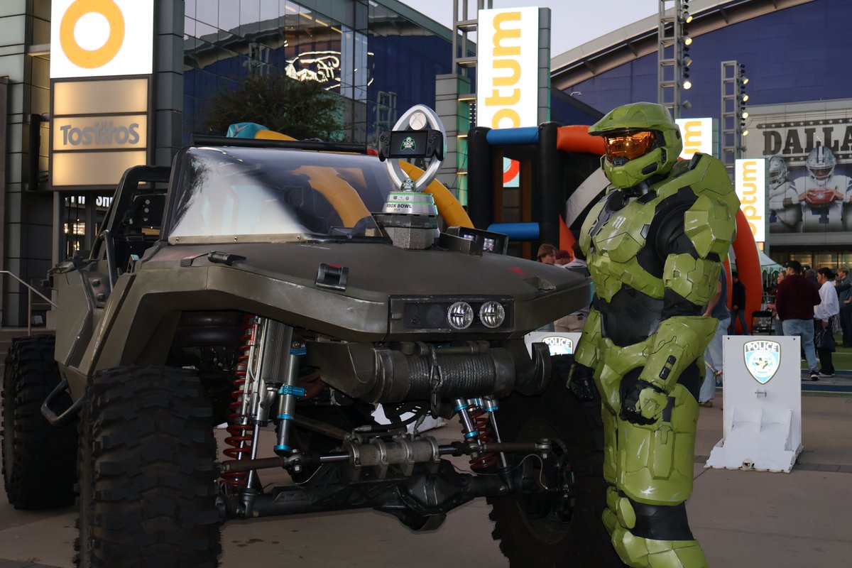 CityOfFriscoTx's tweet image. Bowl season returned to Frisco tonight as the first-ever @Xbox Bowl kicked off at the Ford Center at @thestarinfrisco. @MoStateFootball faces @AStateFB  as fans cheer on their teams in #SportsCityUSA.

Catch all the action from the game now on ESPN2!

#OutHitOutHustle #ProveIt