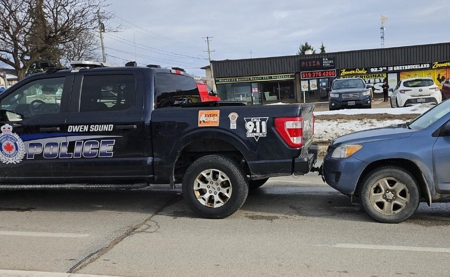 #MediaRelease Police Cruiser Struck From Behind. No injuries were reported. Driver of vehicle who hit police vehicle charged with careless driving contrary to Highway Traffic Act. owensoundpolice.com/owen-sound-pol…