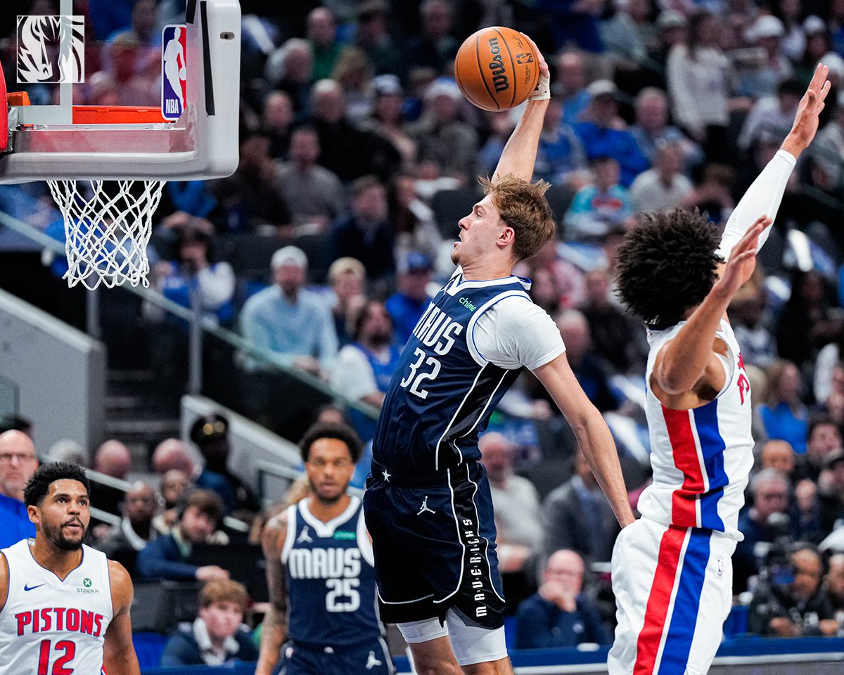 MavsPR's tweet image. Cooper Flagg recorded 23 pts and 10 rebs for his first career 20-pt double-double in a 116-114 OT win against the Pistons. 

His 23-pt effort marked his 11th career 20-pt game. Excluding LeBron James (14), Flagg has more 20-pt games than every other 18-year-old combined (10).