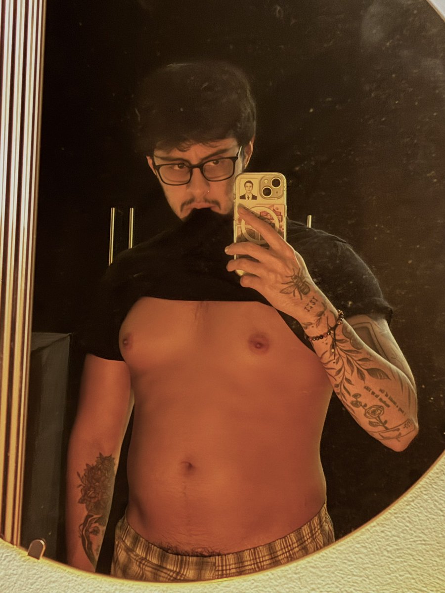 milkmiliano's tweet image. No one likes chunky nerds anymore