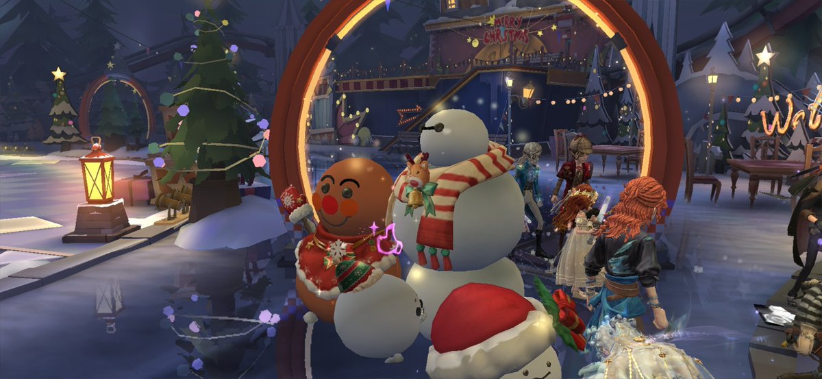 公共マップ可愛い雪だるまいっぱいいて感動した🥹🥹特に第五のキャラに