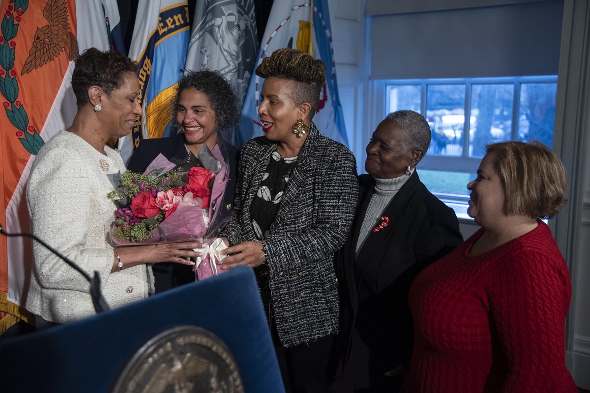 NYCSpeakerAdams's tweet image. Today was my final Stated Meeting and my heart is full. Serving as the first Black Speaker of our historic, women-majority @NYCCouncil has been the honor of a lifetime.  

I will always be proud of what we achieved together, and forever grateful to the members and staff whose…