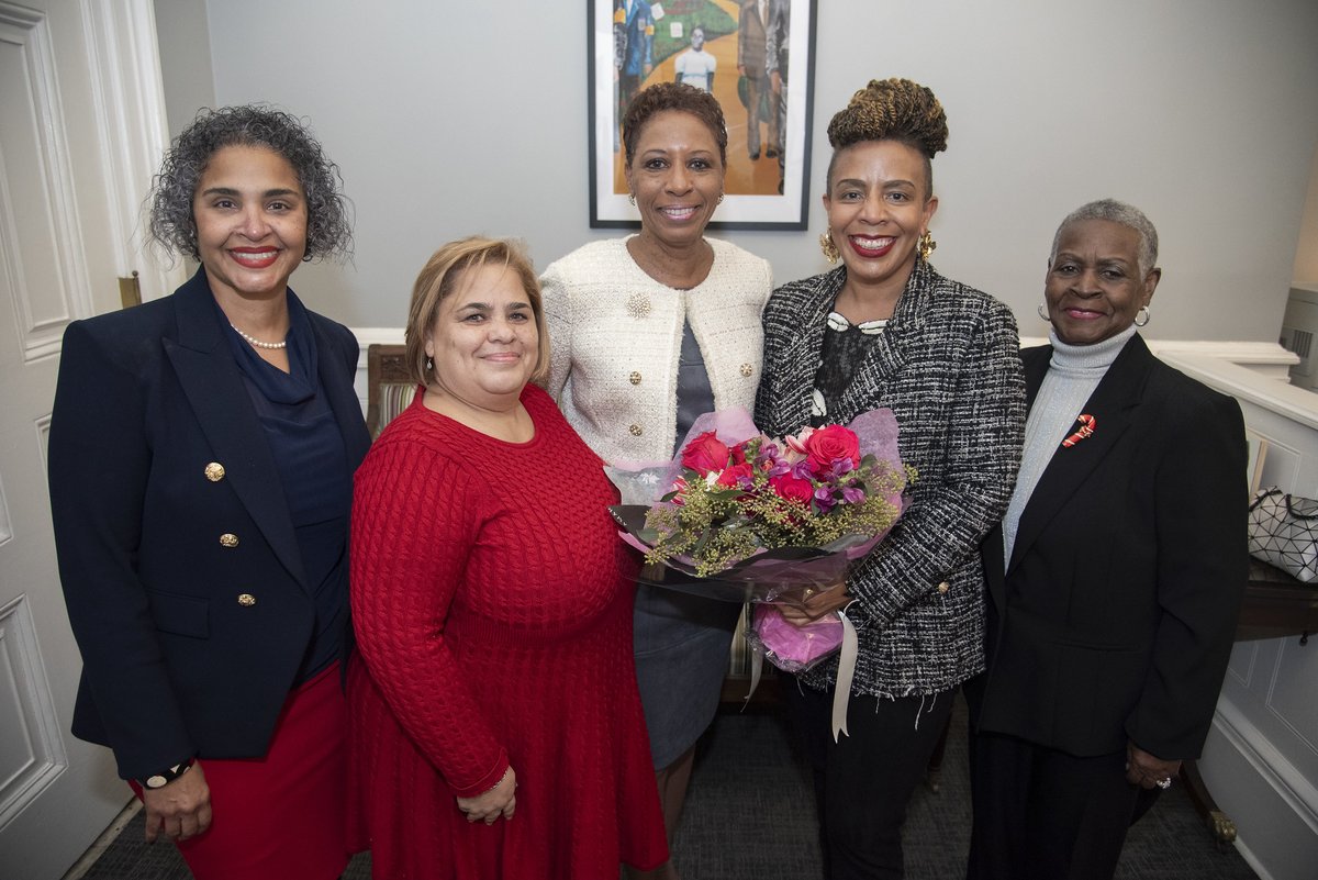 NYCSpeakerAdams's tweet image. Today was my final Stated Meeting and my heart is full. Serving as the first Black Speaker of our historic, women-majority @NYCCouncil has been the honor of a lifetime.  

I will always be proud of what we achieved together, and forever grateful to the members and staff whose…