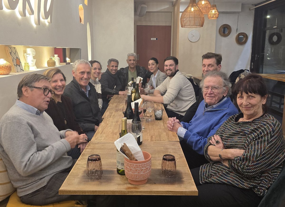 Groupe #MontpellierCitoyens, repas de fin d'année.
<a href="/AbdiElkandoussi/">𝔸𝕓𝕕𝕚 𝔼𝕝 𝕂𝕒𝕟𝕕𝕠𝕦𝕤𝕤𝕚</a> #MaxLevita <a href="/isabelmarsala/">isabelle marsala</a> <a href="/DomergueJacques/">Domergue Jacques</a> <a href="/Majdoul34/">MAJDOUL Mustapha</a> <a href="/UrbaniJoe/">Urbani Joëlle</a>
#Montpellier
