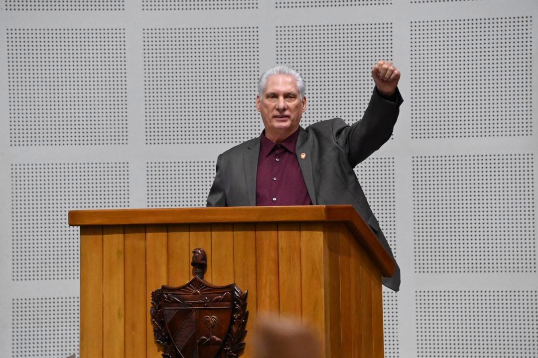 Díaz Canel: Vivimos un momento extremadamente complejo para la economía y la vida cotidiana del pueblo, que exige respuestas más profundas, rápidas y responsables.
#LaHabanaViveEnMí