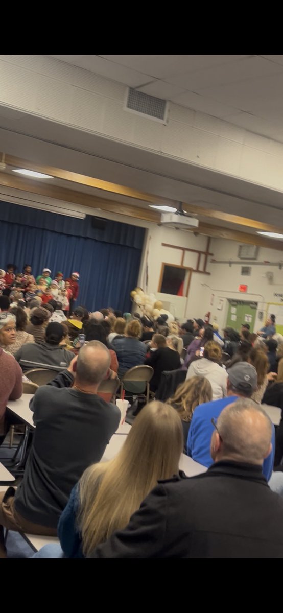 MrLewisSD's tweet photo. Our winter performances were fantastic! Our kids shined with two incredible nights and a packed house. So proud of their hard work and talent! @sdschools #sdusd #sdusdvapa @sdusdvapa @sdschools https://t.co/X7O4zoiVFs