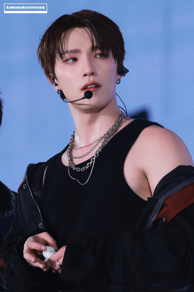 251211 SEVENTEEN [NEW_] WORLD TOUR IN TOKYO

DAY 1

#세븐틴 #SEVENTEEN 
#디노 #DINO #이찬 #ディノ