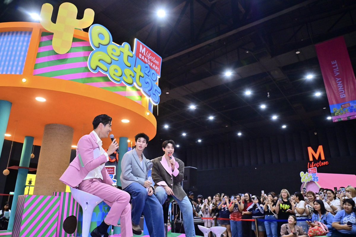 Hello98_th's tweet image. ต้าห์อู๋–ออฟโรด  3สาว BNK48 วาวา –แพรว– เกรฟ
ร่วมเปิดอาณาจักรสัตว์เลี้ยงสุดคิวท์ ใน“THE MALL LIFESTORE BANGKAPI PET FEST 2025”

🔗facebook.com/share/p/14T93Y…

#TheMallLifeStorePetFest
#TheMallLifeStoreBangkapi  #TheMallGroup 
#DaouOffroad #BNK48 #GrapeBNK48  #PraewBNK48 
#WawaBNK48