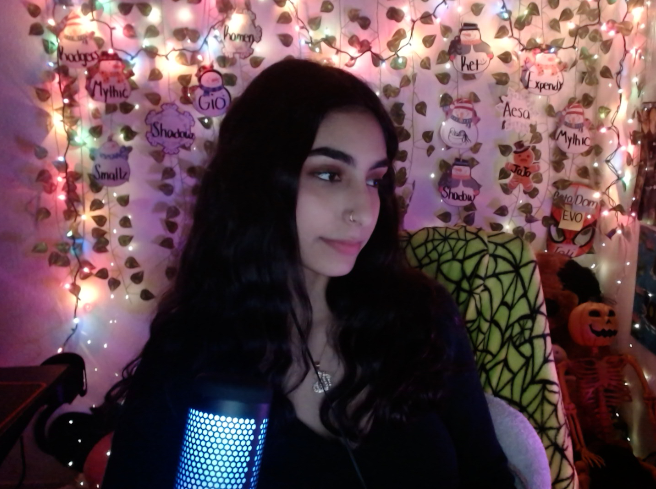 Sabreennnn's tweet image. WE LIVEEEE &amp;lt;33
twitch.tv/sabreennn