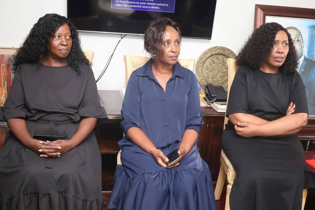 KaberiaCommoner's tweet image. Musk has 4 known b@by mamas.

Cyrus Jirong'o had 3 known wives.

I don't believe women hate polygamy.

They hate it when a man is poor.