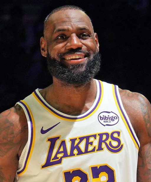 TheHoopCentral's tweet photo. LEBRON JAMES TONIGHT:

28 POINTS
10 ASSISTS 
7 REBOUNDS 
33 MINUTES https://t.co/vXrBon2Rcc