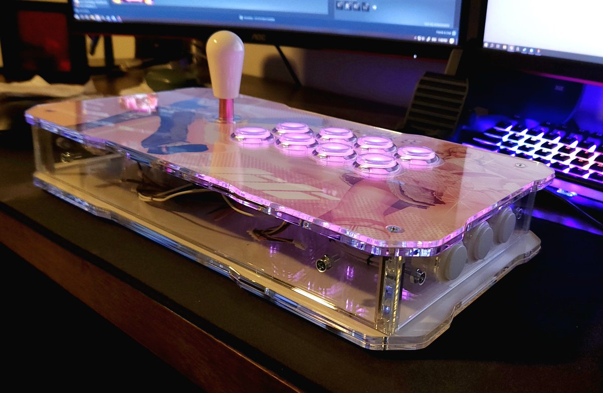 Was making a Lili/Y2K themed print for my fight stick, which then spiraled into building an entirely new one.

Lili DR art by <a href="/ephemerim/">cece 🤍</a> 
#Lili #TEKKEN