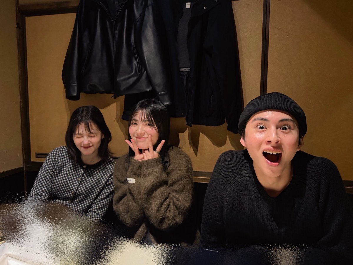 ❤️💙💛💜🖤🤍

#キングオージャー　👑