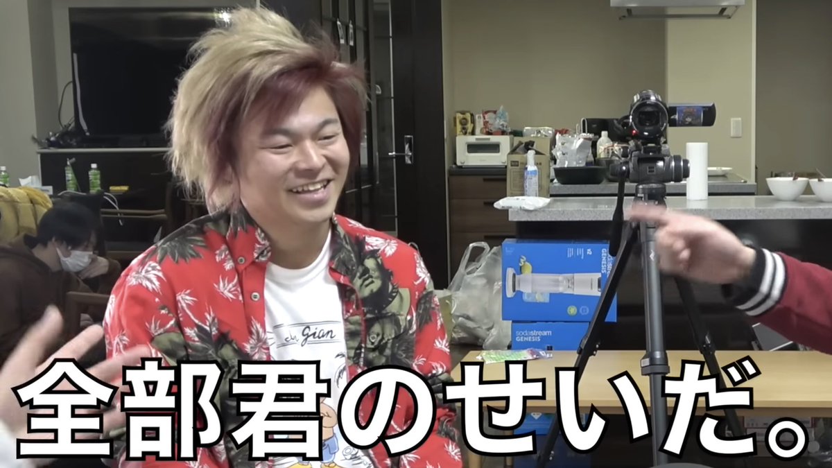 mtckksn's tweet photo. 仕事しながら動画流してたら急に親の顔より見た文字列出てきて声でた
前に撮ったてふてふ！もあるよ https://t.co/mzZHCpFWcY