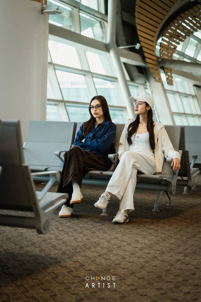 CHANGEARTIST_'s tweet image. Fuzhou with you ✈️

@Lookmheewang @sonyasarann 

#LMSY 
#ChangeArtist