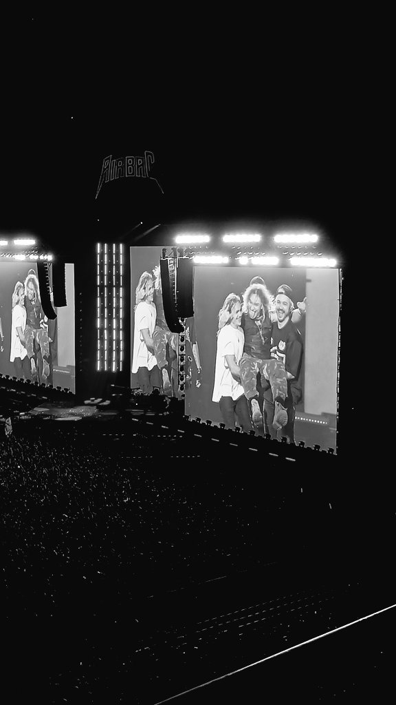 Mult1tud's tweet image. 17y18🫶🏼♾️