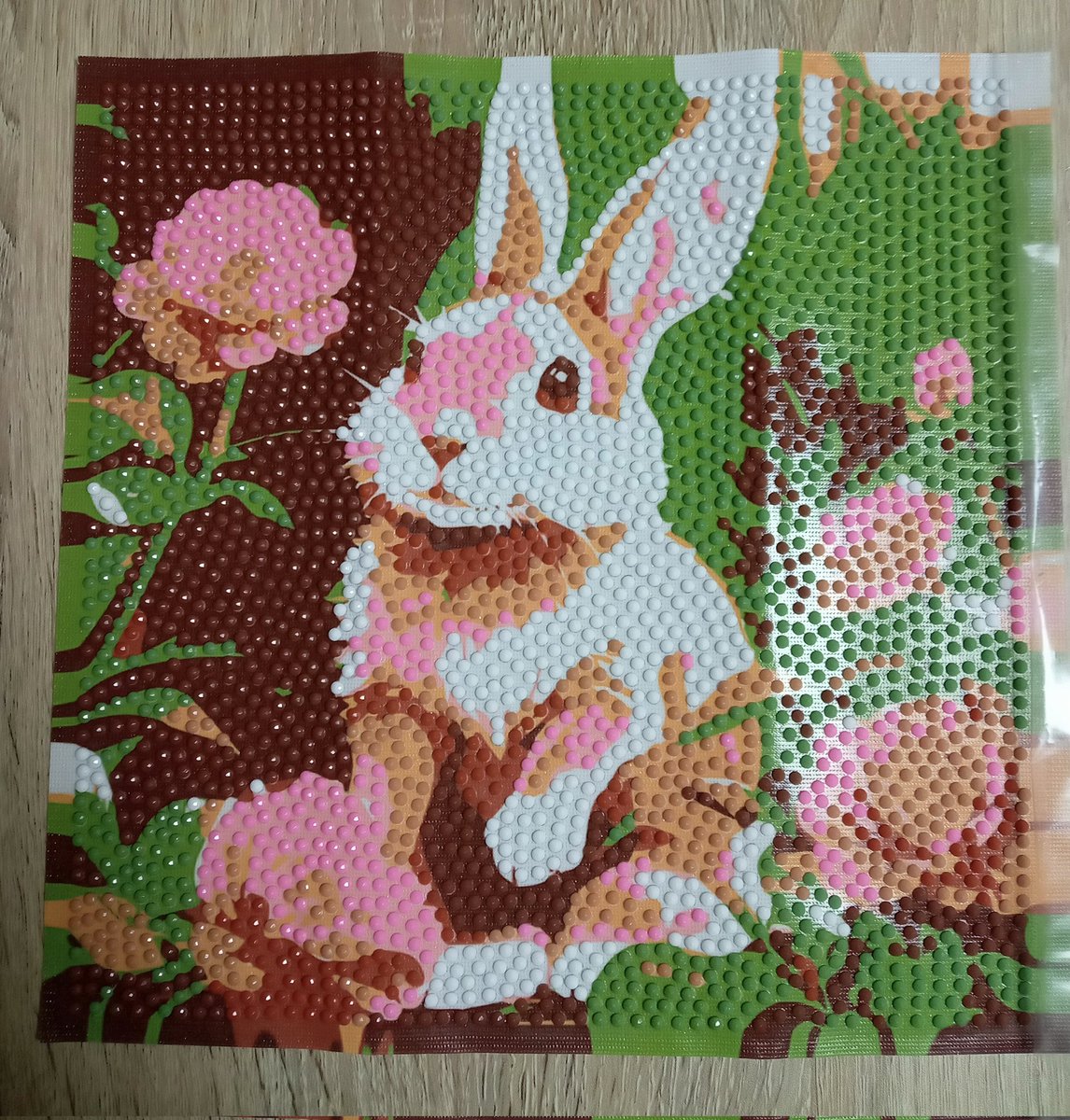 ダイヤモンドアート ダイソーのダイヤモンドアートはビーズの間隔が