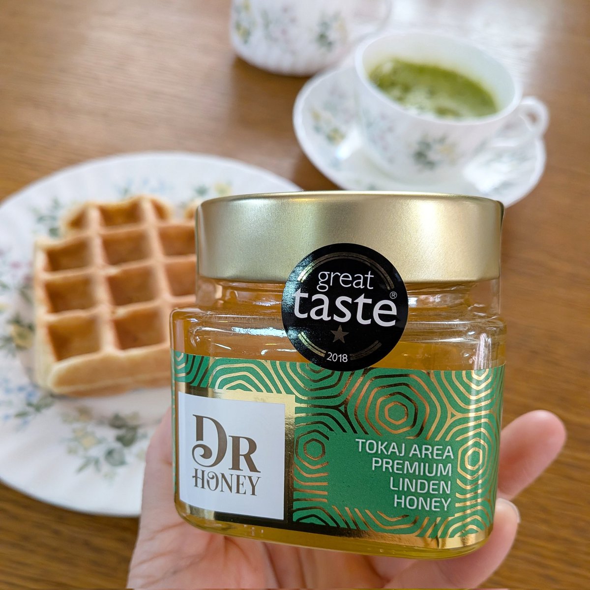 hayama_hanabi's tweet photo. コエタス/モニターキャンペーンでもらった［DR HONEY リンデン蜂蜜］レビュー
ハンガリー産🍯
低温ろ過で仕上げられていて、クセの少ないやさしい甘さが特徴🌿
ワッフルにかけて食べたら美味しかったよ😊
#コエタス #PR
#DRHONEY #リンデン蜂蜜
#ハンガリー蜂蜜 #蜂蜜のある暮らし
#ナチュラルライフ https://t.co/kuI4nEaUlf
