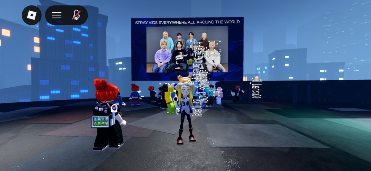 ABiolowons's tweet photo. Stray kids simplesmente montou um palco no roblox!! Eles vão dominar o mundo!!
(tive que criar uma conta para ver esse evento canônico) https://t.co/RAOgsEz9ZX