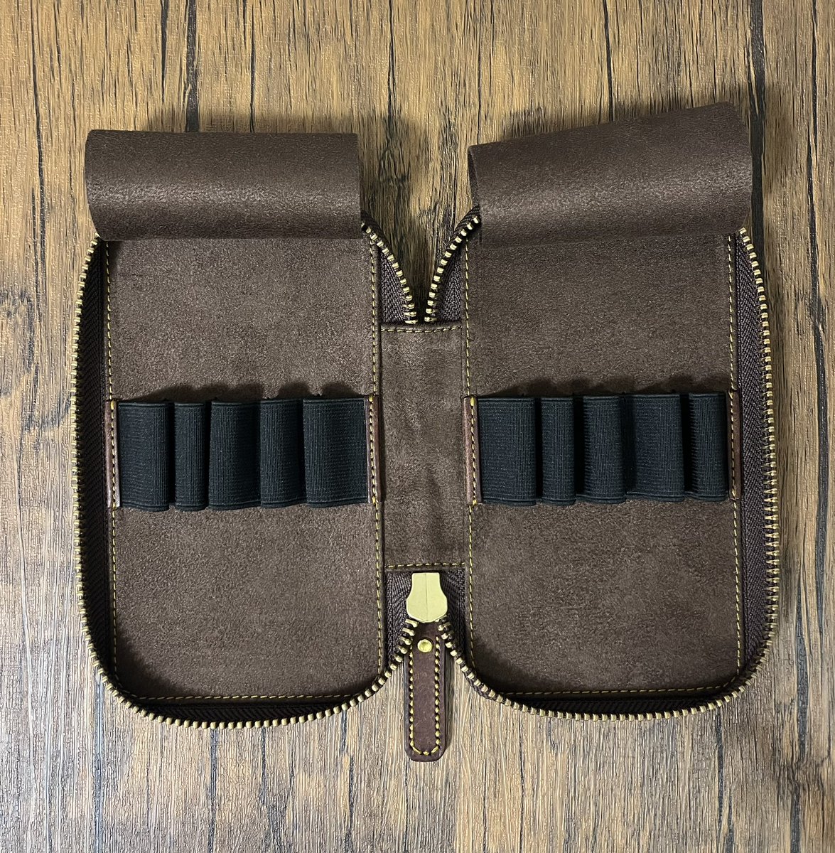 ﾌﾟﾚｾﾞﾝﾄ企画🔥
新商品の試作品ﾍﾟﾝｹｰｽ
（写真1枚目と2枚目）を抽選で1名様に🎁
※以前製作した写真3枚目と10本挿の融合

応募方法
①<a href="/bahagia_w/">🇮🇩Bahagia & Craft</a>をﾌｫﾛｰ
②この投稿をﾘﾎﾟｽﾄ
期限 12/30 12:00

X等で紹介して頂ける方
住所氏名等連絡可の方
懸賞垢の方は対象外

#プレゼント企画