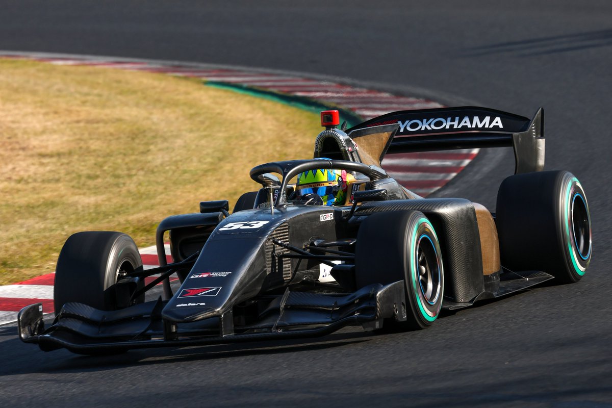 来季、チャーリー・ブルツ選手 <a href="/WurzCharlie/">Charlie Wurz</a> とともにSF <a href="/SUPER_FORMULA/">スーパーフォーミュラ公式</a> を戦えることをたいへん嬉しく思っています。