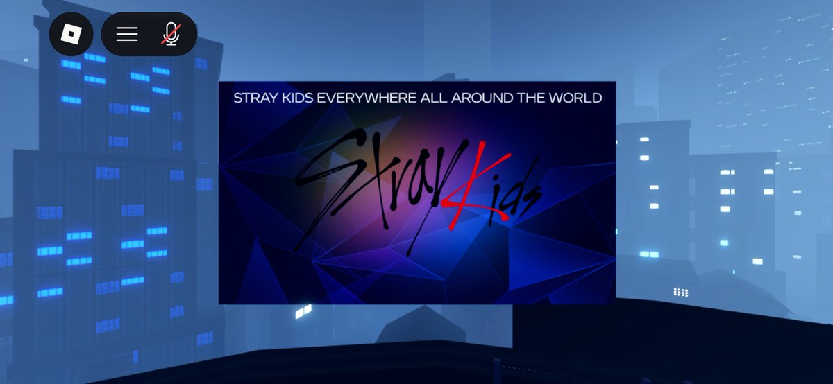 ABiolowons's tweet photo. Não consegui o ingresso do stray kids para o rock in rio, mas o show no roblox foi garantido✅️ https://t.co/IVzhCGCLhn