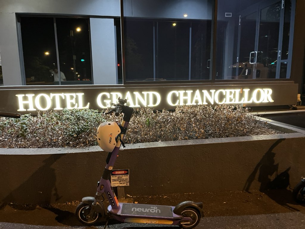 vhin2x's tweet image. 🔔 🏨 🛎️  #hotelgrandchancellor #brisbane #australia #rest #tv #bed #resting #chair #towel #luggage

Don’t mix my
Personality with
My demeanor.

My personality is
Who I am.

My attitude is
Shaped by
How you
Treat me!!! 😇😇😇
