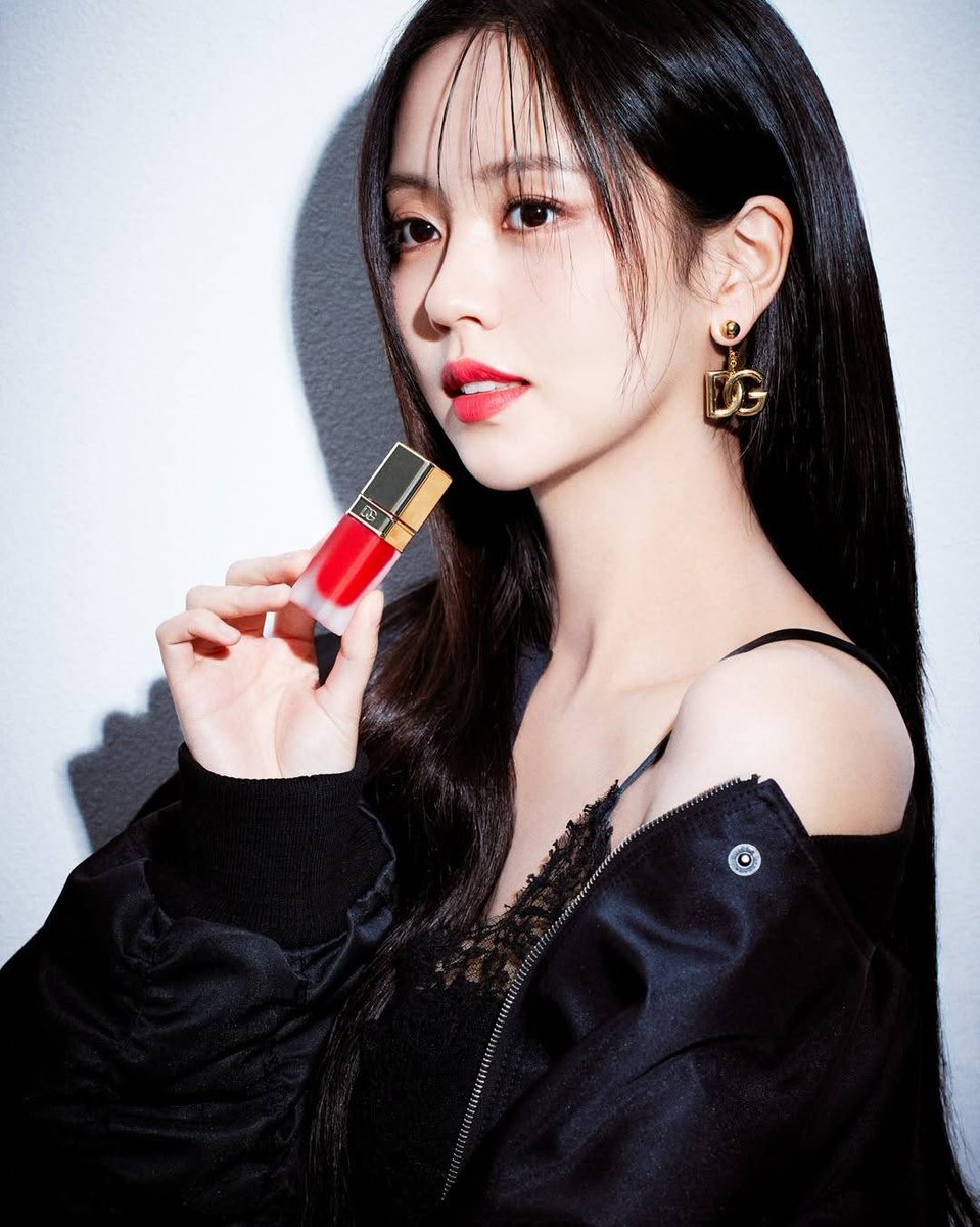 [ 20.11.25 ] | wow_kimsohyun | IG Update (2)

| #SSOStagram |  [ 💬 ] Trans…

“💄”
@.DolceGabbana_Beauty
#DGBeauty
#DGMakeup
#DGHoliday

🔗 instagram.com/p/DSbmLVTElPZ/…

#คิมโซฮยอน #김소현 #KimSoHyun  
#金所泫  #キムソヒョン