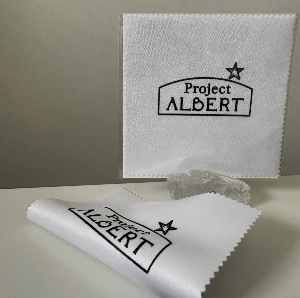 ※訂正※

クロスは、
お立ち寄りくださった方全員に
プレゼント🎁

素敵なオリジナルクロスです✨

ぜひ
マリさんに会いに、
ストヨコへいらしてくださいね🌹