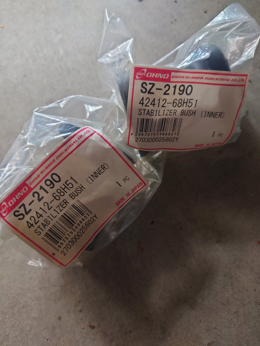 さて遅くなったけど やりますかね ＃車両整備 ＃スタビライザー