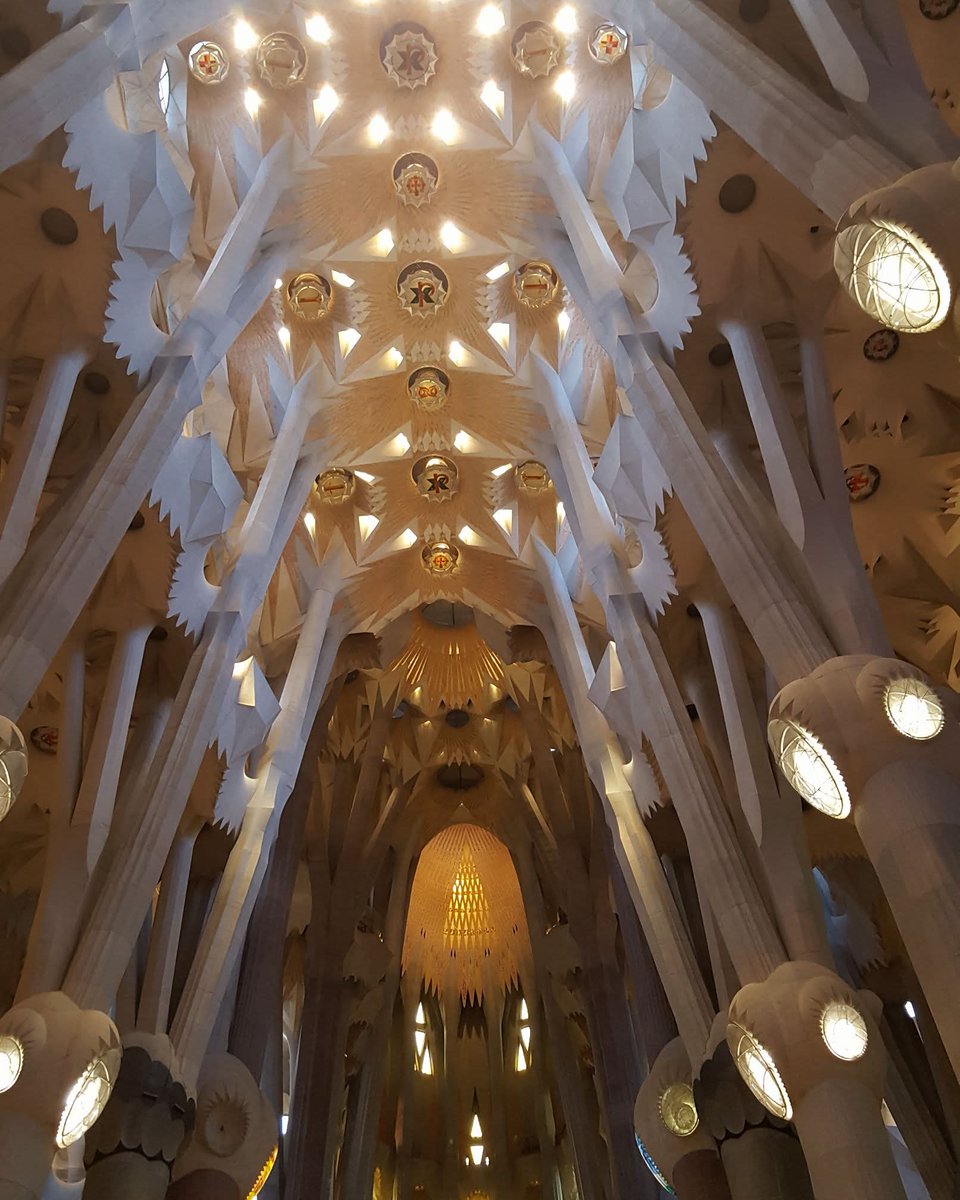 Passejant per Barcelona. 
Sagrada Familia. #Barcelona #bcn #descobrirbcn <a href="/sagradafamilia/">La Sagrada Família</a>