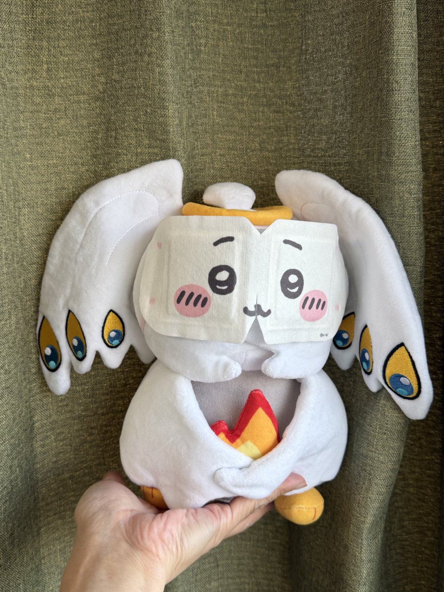 ryotoriaez's tweet photo. うちのセラフィムさんに「ちいかわ」のアイマスクしたら、ちいかわに乗っ取られてしまいました笑
違和感無さすぎ笑
#Soulfinder https://t.co/6s2UWnVGfA